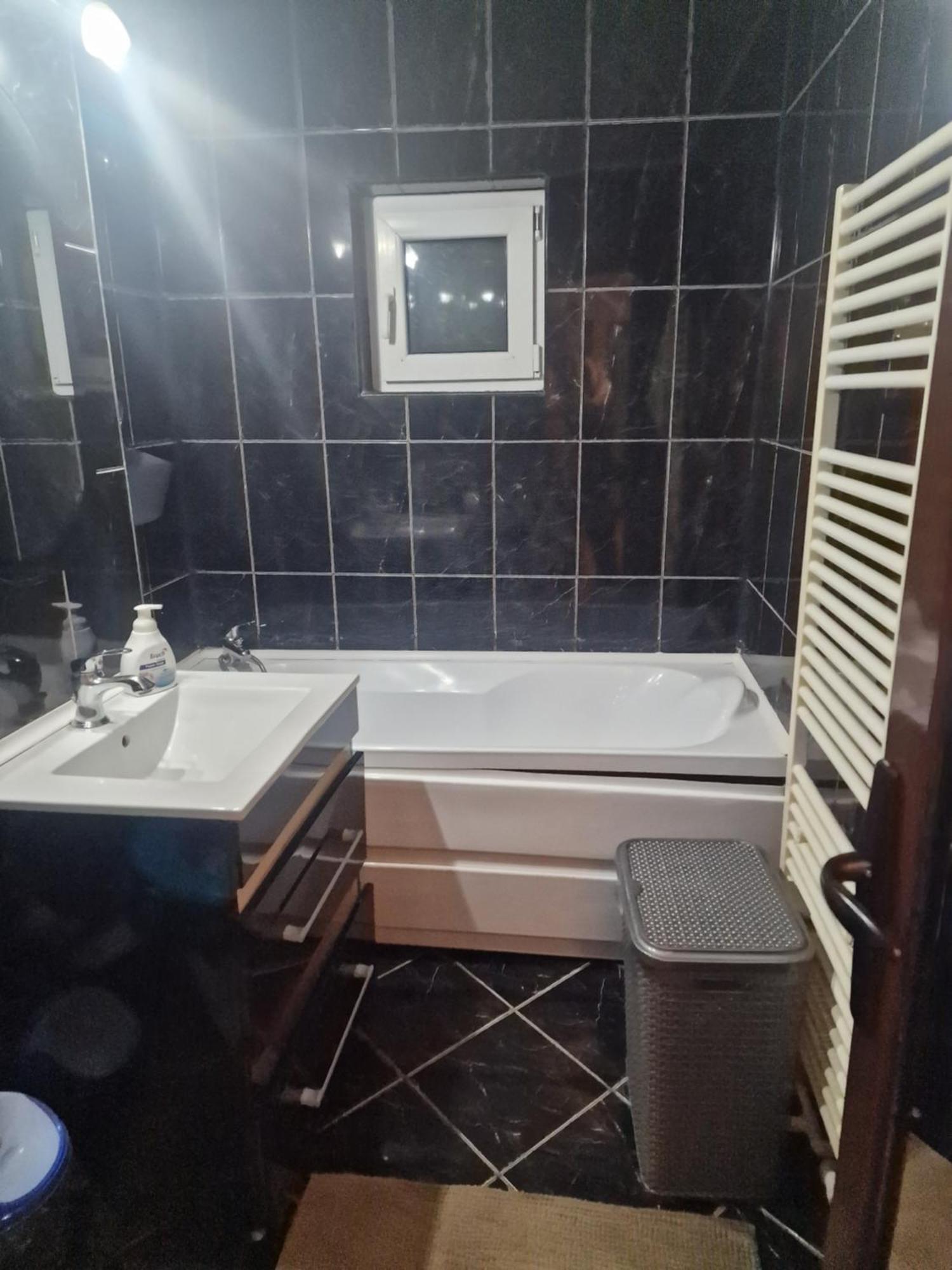 2 Bedrooms Apartment. Galaţi Buitenkant foto